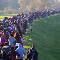 UNE RÉFLEXION CHRÉTIENNE SUR LE DEVOIR D&rsquo;HOSPITALITÉ ET LES CAMPS DE MIGRANTS